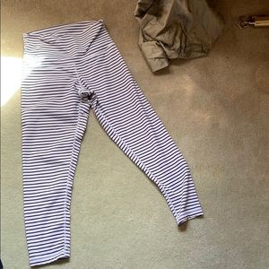 DYI crop leggings size M